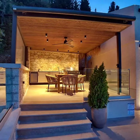 Smirties Villa Nydri (Lefkada)