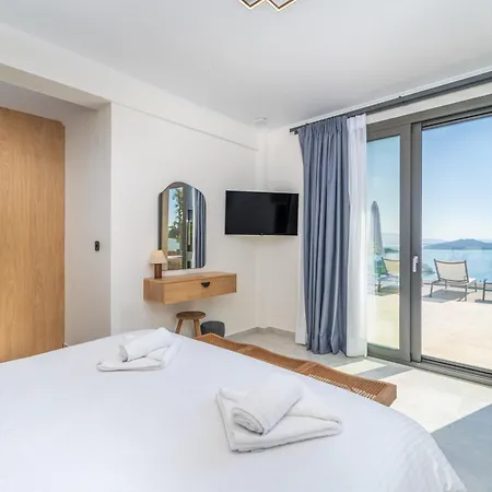 Smirties Nydri (Lefkada)