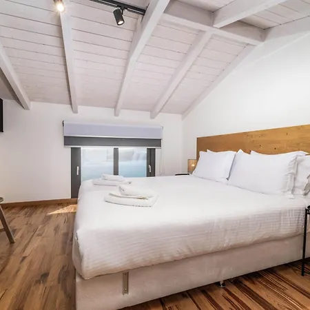 Smirties Nydri (Lefkada)