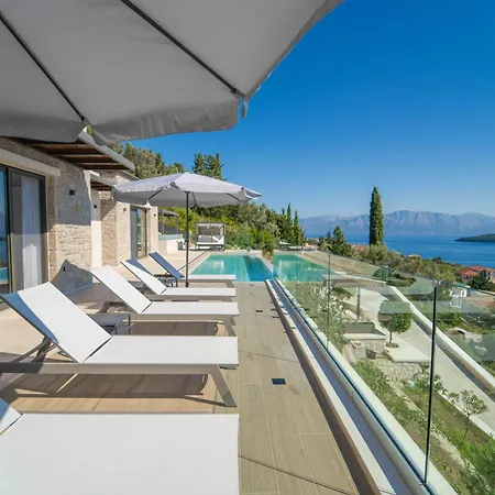 Smirties Nydri (Lefkada)