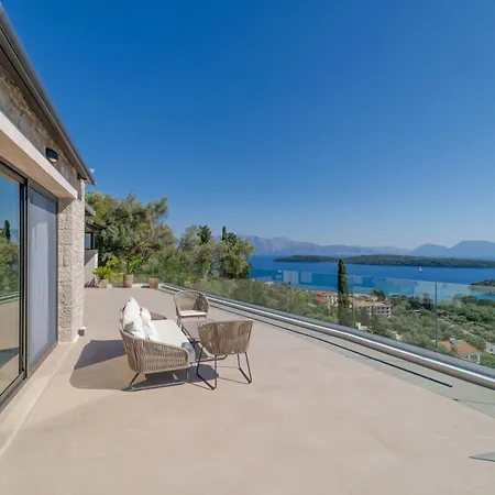 Smirties Nydri (Lefkada)