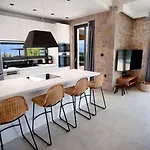 Smirties Villa *