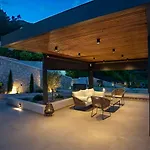 Smirties Villa *