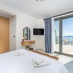 Smirties Nydri (Lefkada)