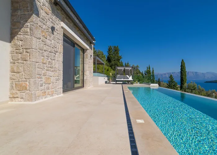 Smirties Vila Nydri (Lefkada)